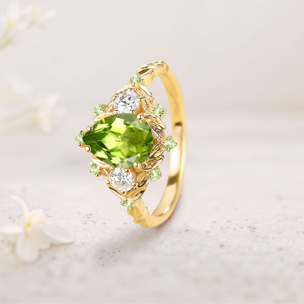 Gold-Plated 18K Silver Ring with 8x6mm Peridot and Moissanite Accents – Elegant Stacking Ring
