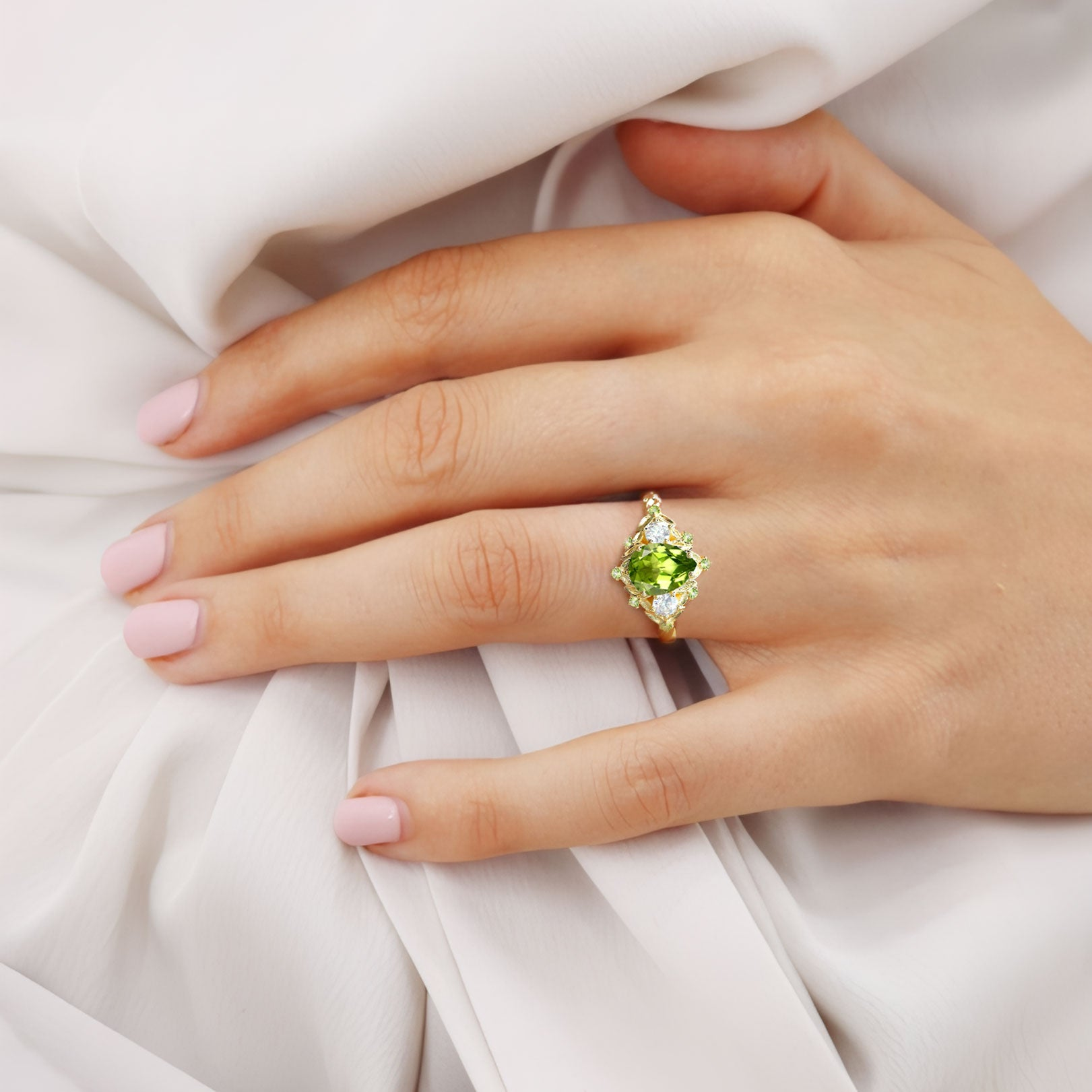 Gold-Plated 18K Silver Ring with 8x6mm Peridot and Moissanite Accents – Elegant Stacking Ring