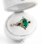 Emerald & Black Onyx Accent Ring in Platinum Silver – 8×4mm Center Stone